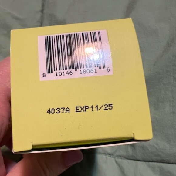 NWT Wyn Beauty Serena Williams Hydrating Skin Tint SPF 30 Shade 285 Possible - Picture 5 of 8